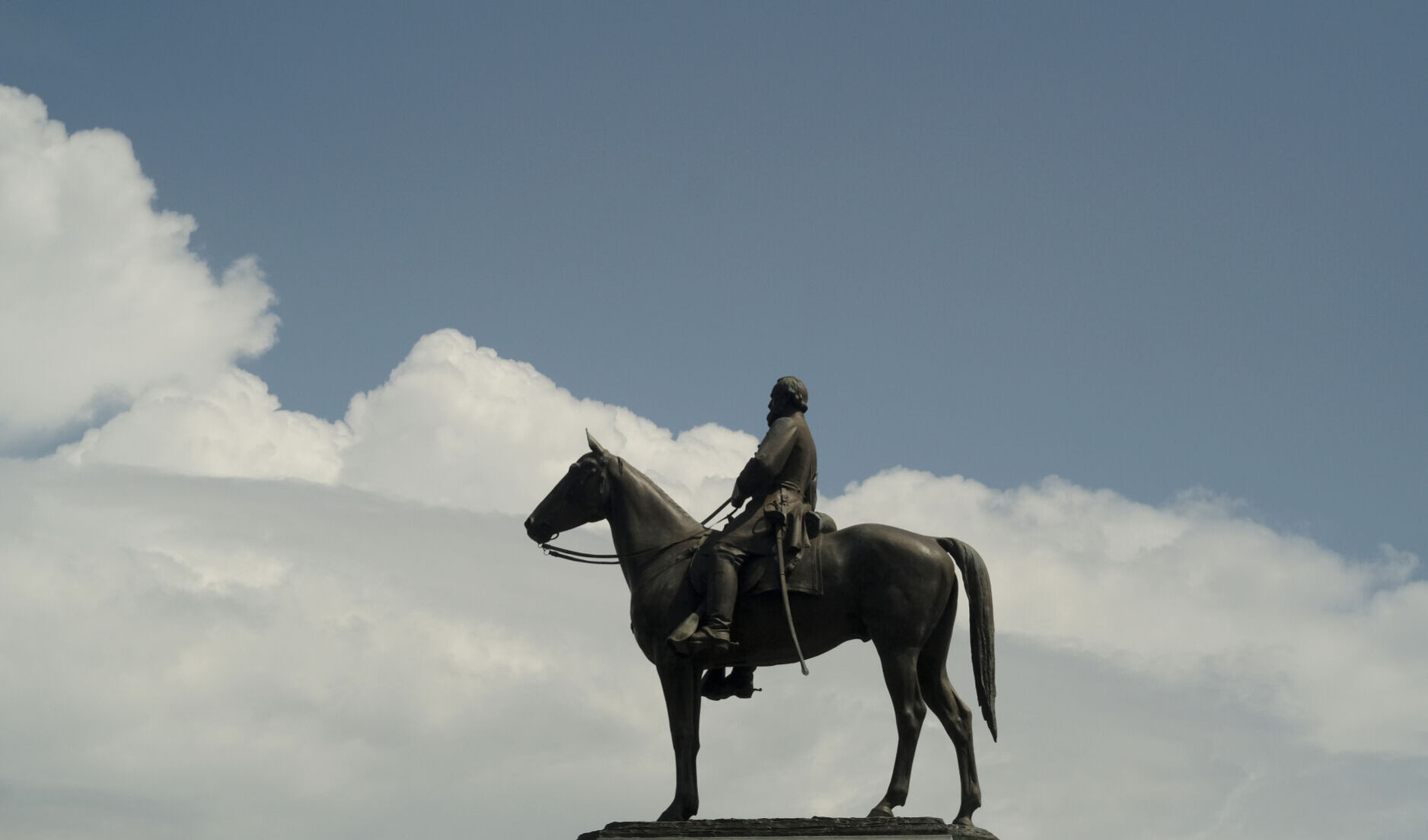 20170818_MET_MONUMENT_BB01